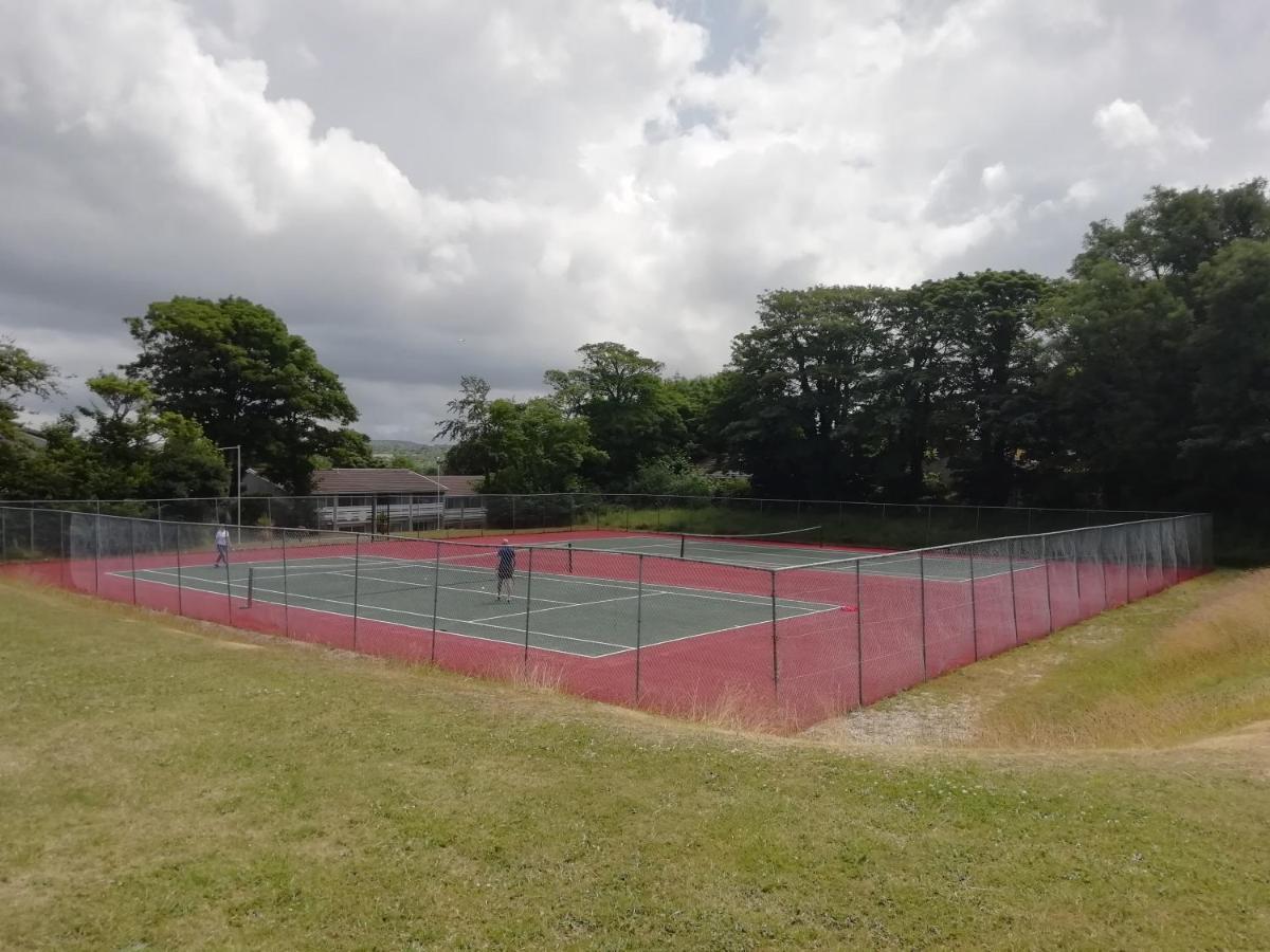 Cornwall Family Friendly Villa With Free Use Of Pool, Soft Play, Mini Golf, Tennis, Gym, Fitness Classes, Sauna And Ice Baths 뉴키 외부 사진
